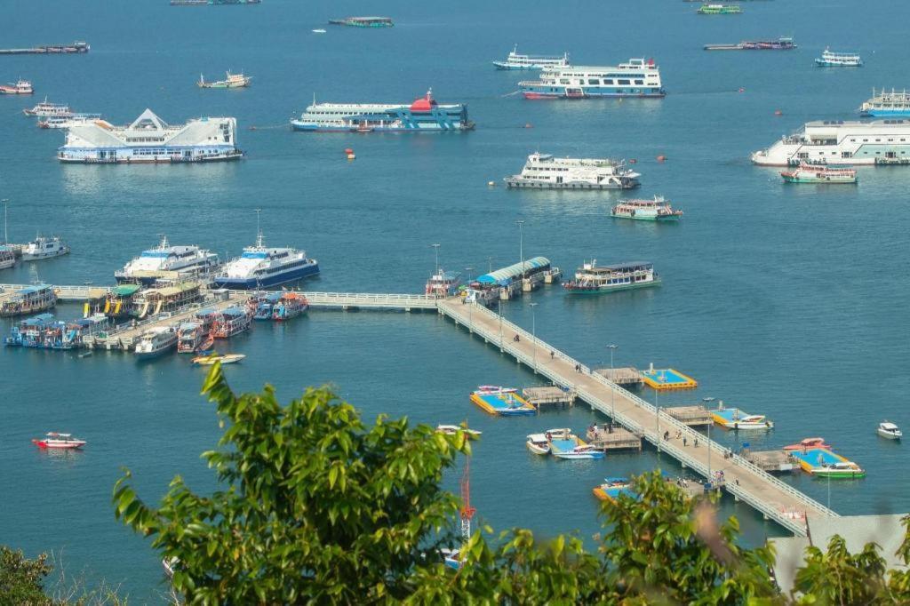 Lk Celestite Hotel Pattaya Exterior photo